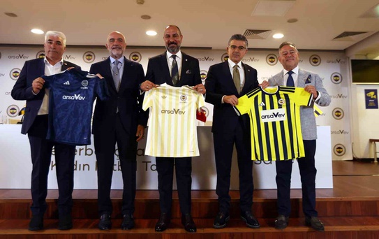 Fenerbahçe Kadın Futbol Takımı 5 Kişilik Komiteyle Yönetilecek