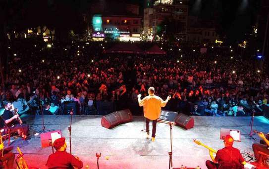 Ünye Festivali'nde Resul Dindar Coşku Yıldızı