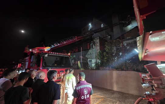 Dursunbey'de Yangın: Ev Kullanılamaz Hale Geldi