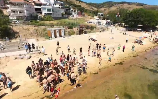 Erdek’te denizde boğulma tehlikesi geçiren genç yaşam mücadelesini kaybetti