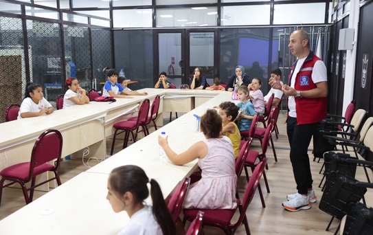 Konaklı çocuklara afet farkındalık atölyesi