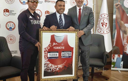 Altın Madalya Mücadelesi