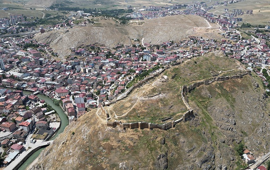 Bayburt Kalesi'nde Tarih Gün Yüzüne Çıkıyor