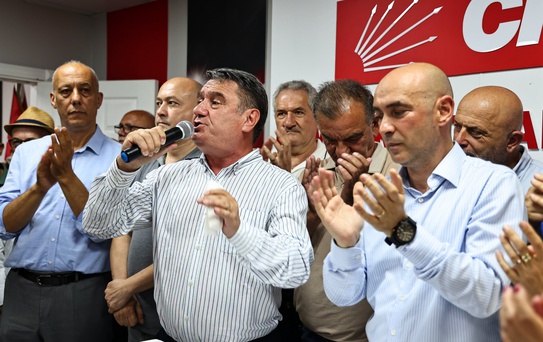 Zonguldak Belediye Başkanı Erdem ve 16 meclis üyesi CHP'den istifa ederek YENİ Parti'ye katıldı