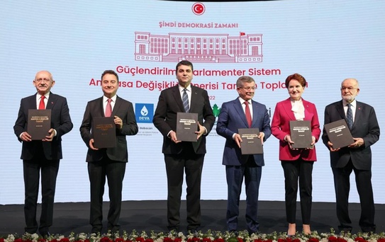 Davutoğlu'nun veda kararına 6'lı masa liderlerinden yorum gelmedi 