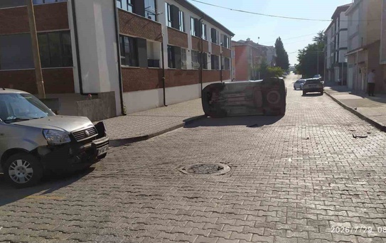 Eskişehir'de Trafik Kazası: 3 Yaralı