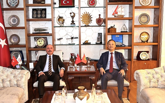 Kırgızistan Büyükelçisi Çorum'u Ziyaret Etti