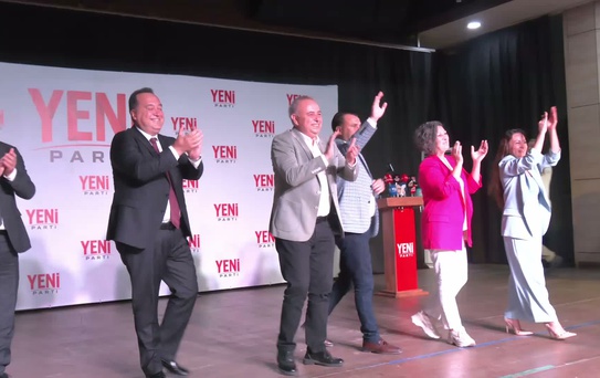Manisa'da CHP'den istifa eden belediye başkanları ve örgüt yöneticileri YENİ Parti'ye katıldı