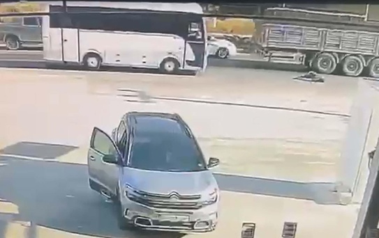 Denizli'de Midibüsün Çarptığı Şoför Hayatını Kaybetti