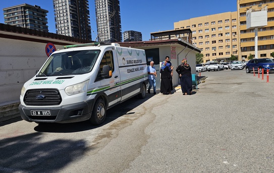 Yakınları banyoya girince acı manzarayla karşılaştı