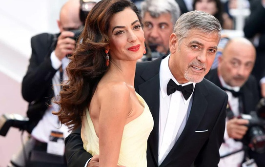 Fransa'daki yangınlarda Amerikalı ünlü aktör George Clooney'nin evi de tahliye edildi