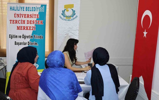 Haliliye Belediyesi gençlerin geleceğine rehber oluyor