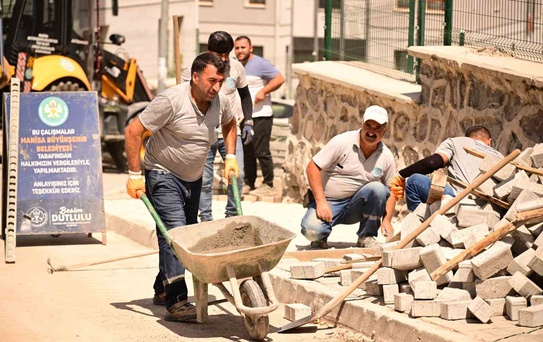 Manisa’nın yeni yerleşim yeri Akgedik’te yollar yenileniyor