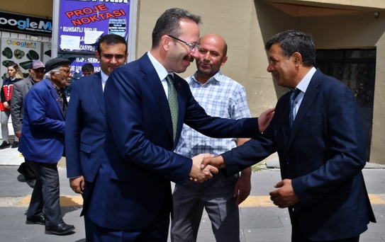 Vali Yamlı, şehit ve gazi aileleri derneğini ziyaret etti