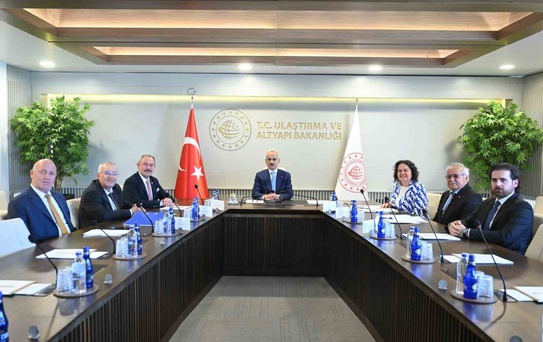 AK Partili başkanlar, Ulaştırma ve Altyapı Bakanı Uraloğlu ile görüşüldü