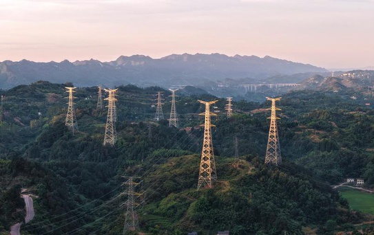 Çin'de Enerji İletim Projesi Başarıyla Çalışıyor