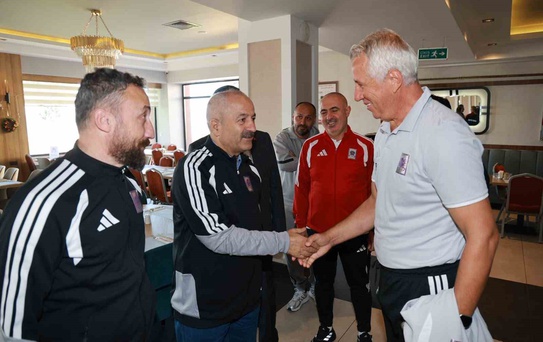 Büyükgöz’den Gebzespor’un Bolu kampına ziyaret