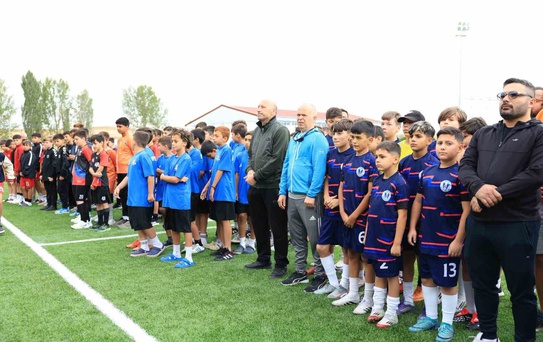 Çorum’da futbol şöleni: 400 sporcunun katıldığı Hitit Cup başladı