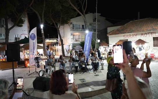 Didim Belediyesi, Altınkum Sanat Sokağı’nda sanat ve dayanışmayı buluşturdu