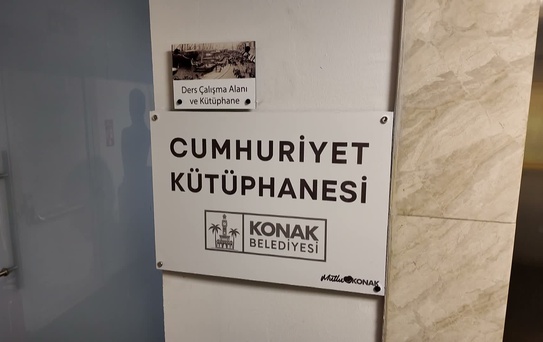 Gençler, Konak’ın Cumhuriyet Kütüphaneleri’nde sınavlara hazırlanıyor