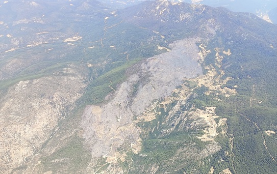 Kaş'ta yangın alanı havadan görüntülendi