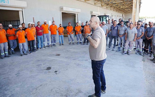 Bölgede etkili olan çöl sıcakları nedeniyle mesai saatleri değiştirildi