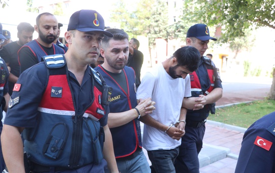 Dolandırıcılara Operasyon: 8 Gözaltı