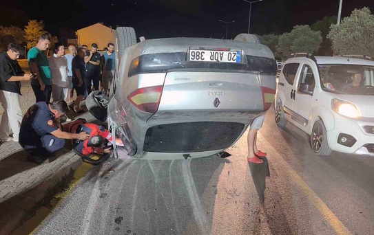 Ters şeride giren araç takla attı