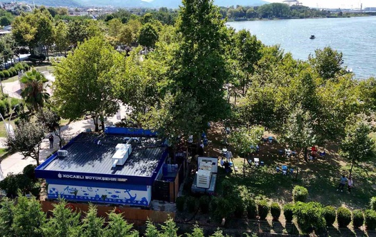 Antik Balık’ın dördüncü şubesi Başiskele Sahili’nde açıldı