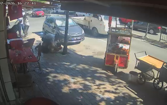 Laf atma kavgası ölümle bitti! Kocasıyla gelince ortalık karıştı
