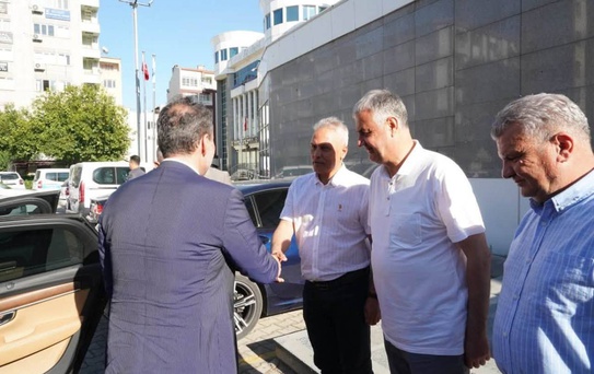 Fatih Erbakan'dan Edremit Belediyesi'ne ziyaret