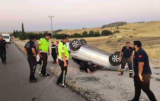Adıyaman'da Takla Atan Araçta Yaralı