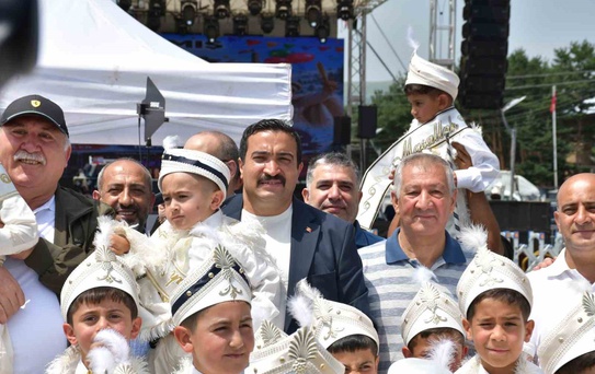 Sarıkamış Belediyesi’nden 300 çocuğa toplu sünnet şöleni