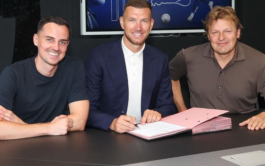 40 yaşındaki Dzeko beklenen imzayı attı