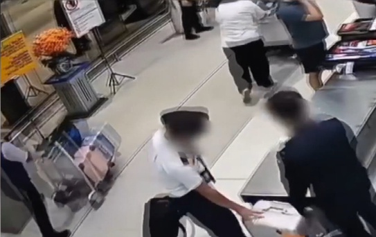 Malezyalı pilot havalimanında valiz dolusu uyuşturucuyla yakalandı