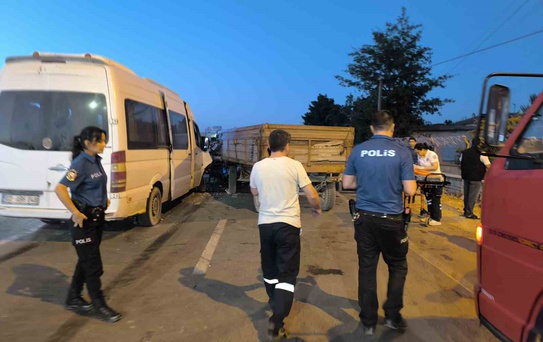 Afyonkarahisar'da Trafik Kazası: 6 Yaralı