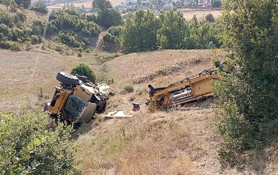 Tokat'ta Biçerdöver Dereye Devrildi