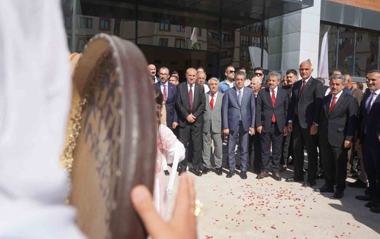 Bakan Ersoy: Kütüphaneler üretim merkezine dönüştü