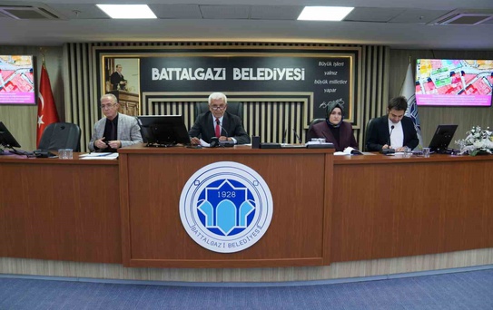 Battalgazi’de yol çalışmaları ilçe genelinde sürüyor