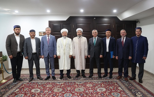 Diyanet'ten Kazak Müslümanlarına Ziyaret