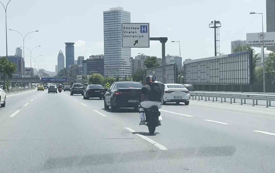 Üsküdar'da Tehlikeli Scooter Yolculuğu