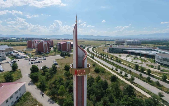 Üniversite kampüsündeki camide ilginç detay: Ziyaretçilerini hayran bıraktırıyor