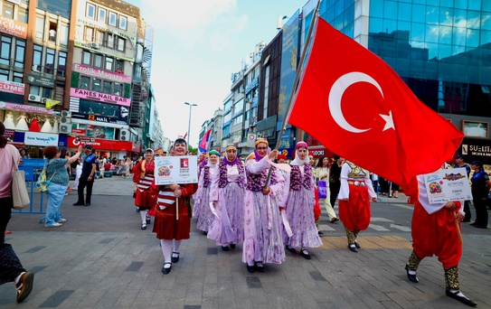 İspanya, Meksika, Sırbistan ve Slovakya... Dünya kültürleri Bakırköy’de buluştu