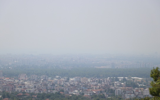 Antalya'da Nem ve Sıcak Hava Bunalttı