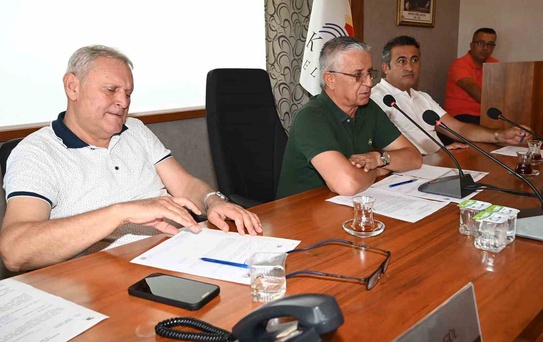 Kemer Belediyesi'nden veteriner aracı ve bakanlığa önerge kararı