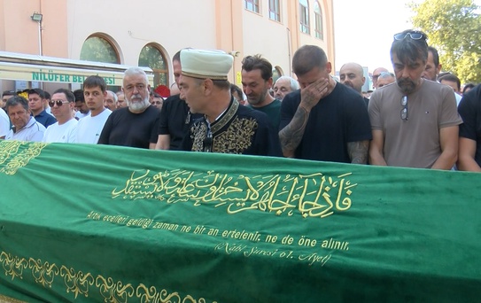 Serdar Aziz'in Babası Hayatını Kaybetti