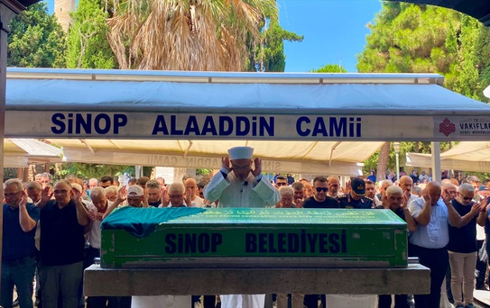 Rektör Taşdemir'in Annesi Son Yolculuğuna Uğurlandı