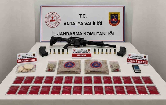 Antalya'da Uyuşturucu Operasyonu: 3 Kilo Ele Geçirildi