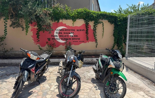 Altıeylül'de Motosiklet Hırsızları Tutuklandı