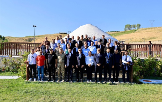 Bitlis Valisi Ahlat'ta Malazgirt Zaferi hazırlıklarını denetledi